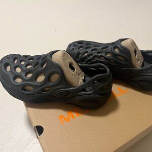 MERRELL 1TRL Black Hydro Sandals -- US 8